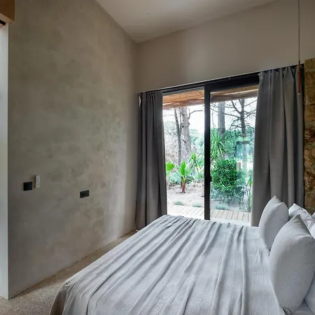 Karidi Gaia Retreat * Вурвуру