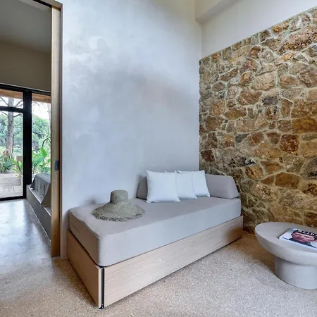 Karidi Gaia Retreat Вурвуру