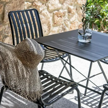 Karidi Gaia Retreat