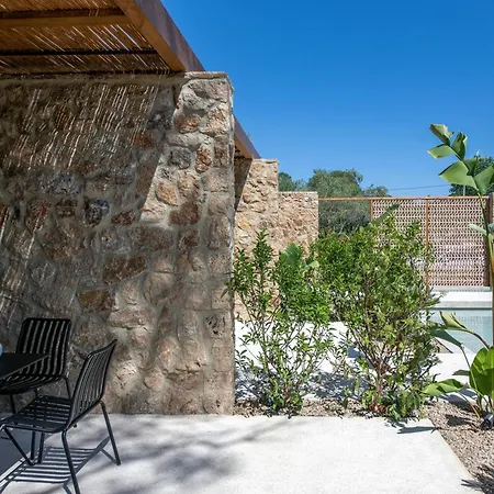 Апартаменты Karidi Gaia Retreat Вурвуру